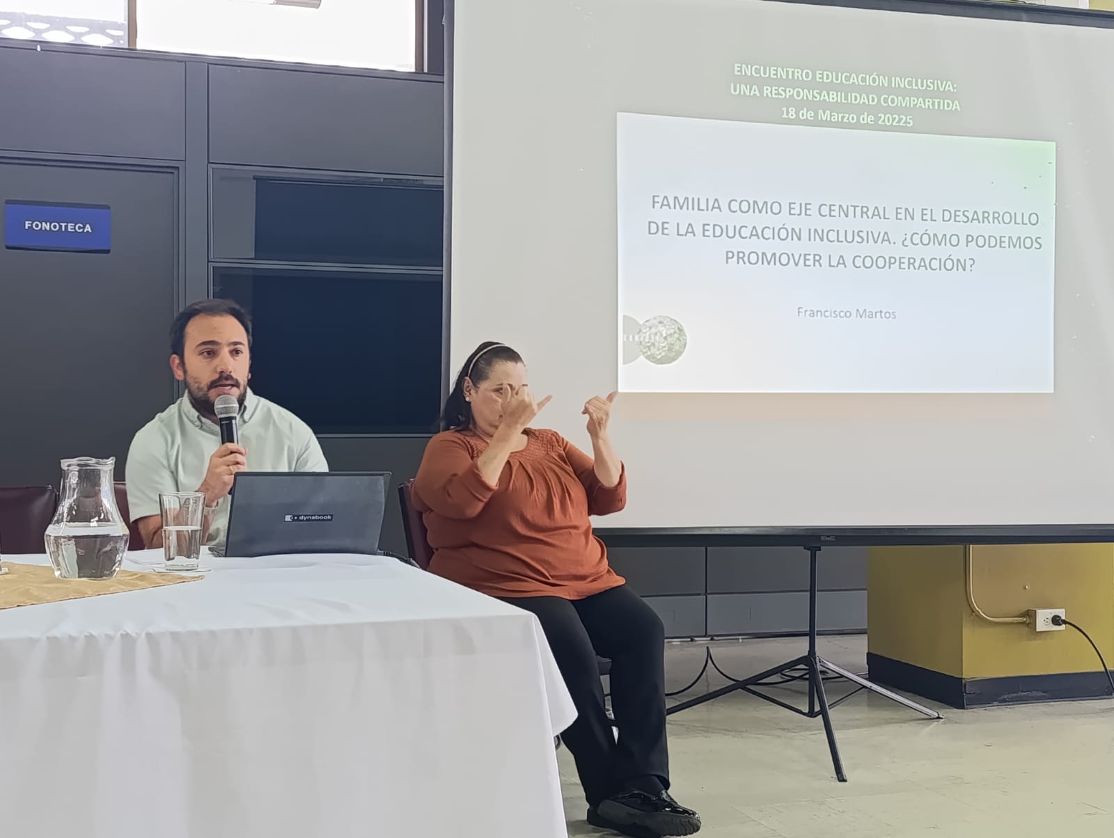 Se observa foto de Francisco Martos